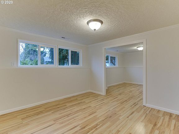 4th image of 5116 SE Mason Ln