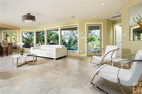 4th image of 1080 E Marshall Way