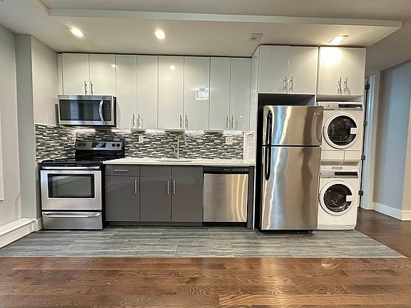 5th image of 3054 Godwin Ter APT C