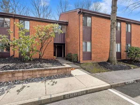106 Kelly Cv #B, Mount Laurel, NJ 08054