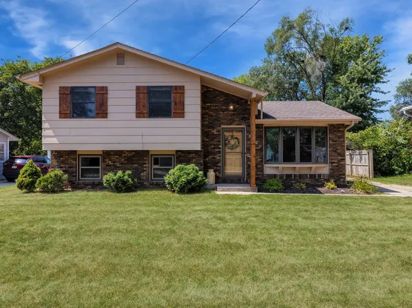 3620 E 39th Ct, Des Moines, IA 50317