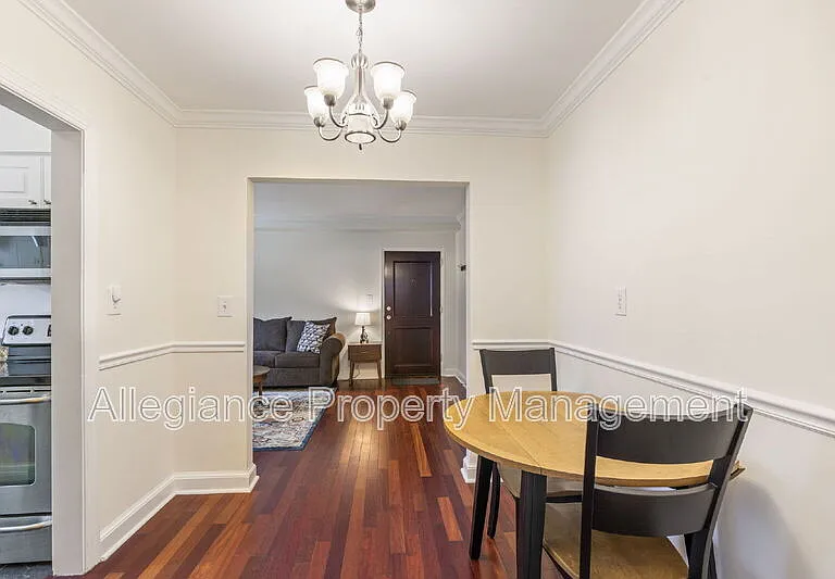 718 S Washington St #104 — Photo 10