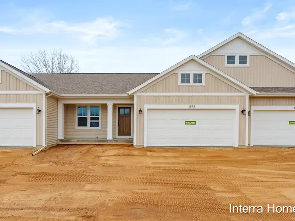 1573 N Village Cir, Kalamazoo, MI 49009