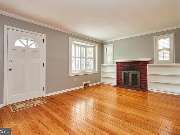 2nd image of 6804 Jefferson Ave