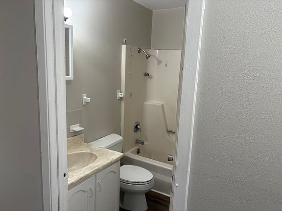 5th image of 1303 S Roseta Ave #1