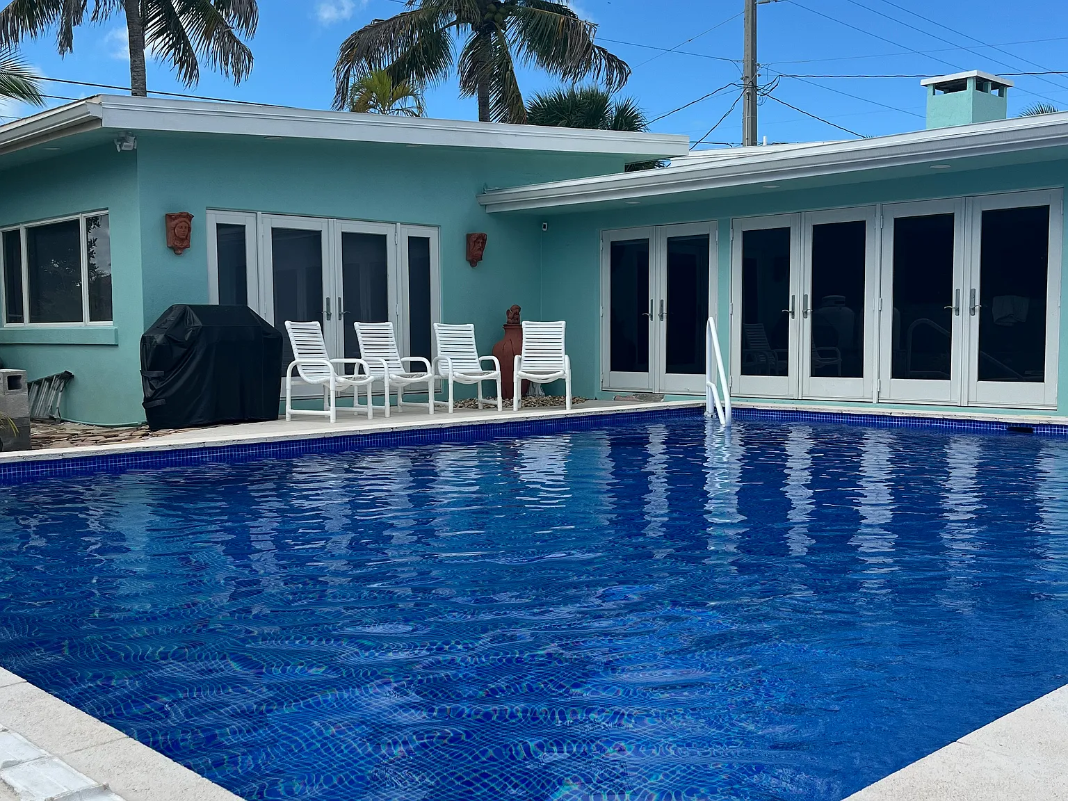 3 bed, 1356 sqft, $9,500 — Photo 3