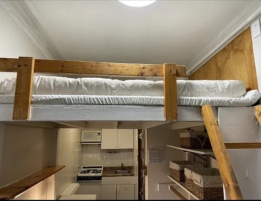 Rented by R New York | media 19