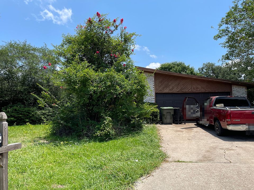 2nd image of 3846 Turtle Creek Dr