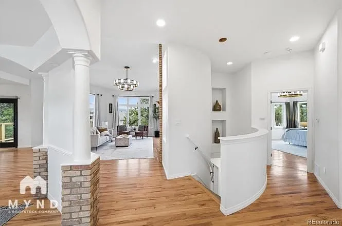 4 bed, 3.5 bath, 3881 sqft, $3,555 — Photo 4