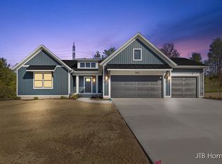 5883 Valley Point Dr, Caledonia, MI 49316