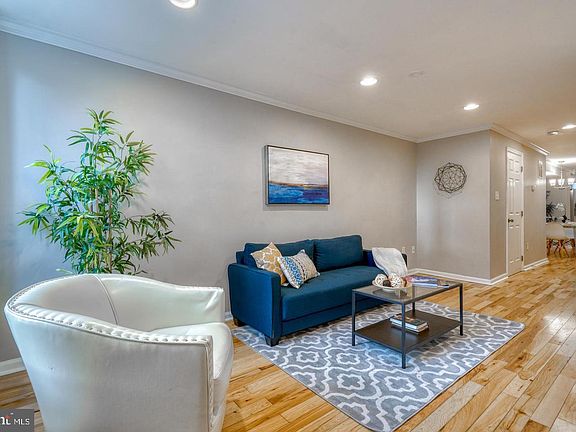 3rd image of 233 S Highland Ave