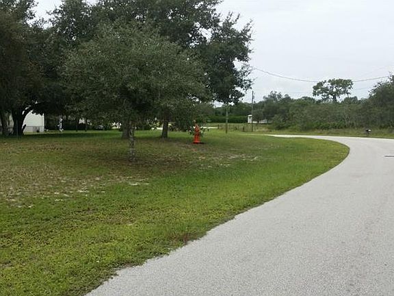 3rd image of 3749 Shetland Dr