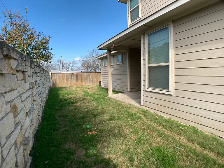 711 Gristmill Dr — Photo 23