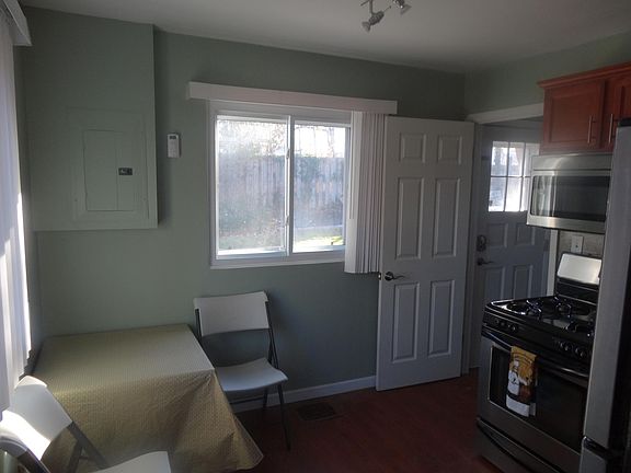4th image of 4387 Fairway Dr #1