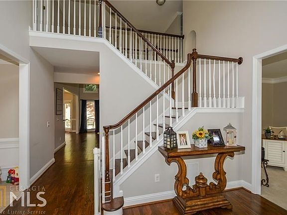 4th image of 281 River Laurel Way