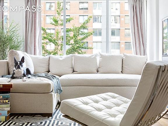 4th image of 95 W 95th St APT 3A