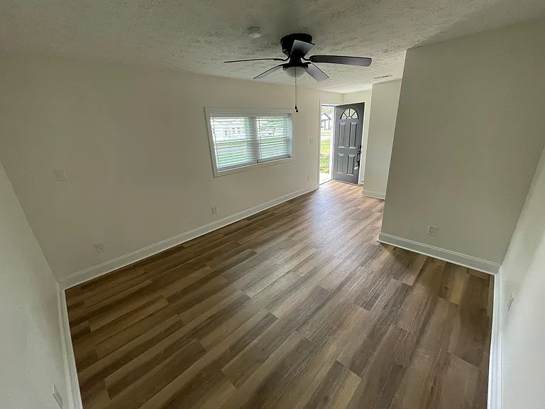 1855 Tanis Dr — Photo 14