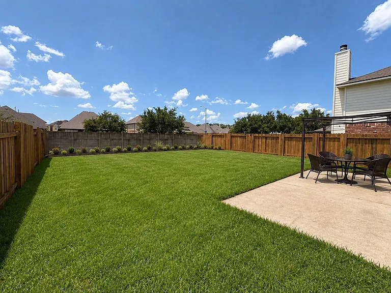 18639 Bristol Point Ln — Photo 45