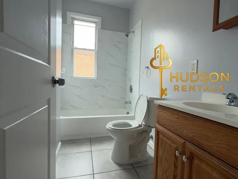 550 Garfield Ave #3F — Photo 8