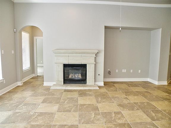 5th image of 212 Grand Creek Dr