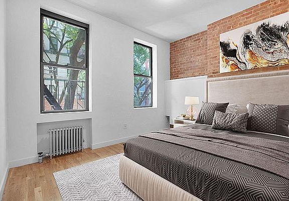4th image of 315 E 89th St #1R