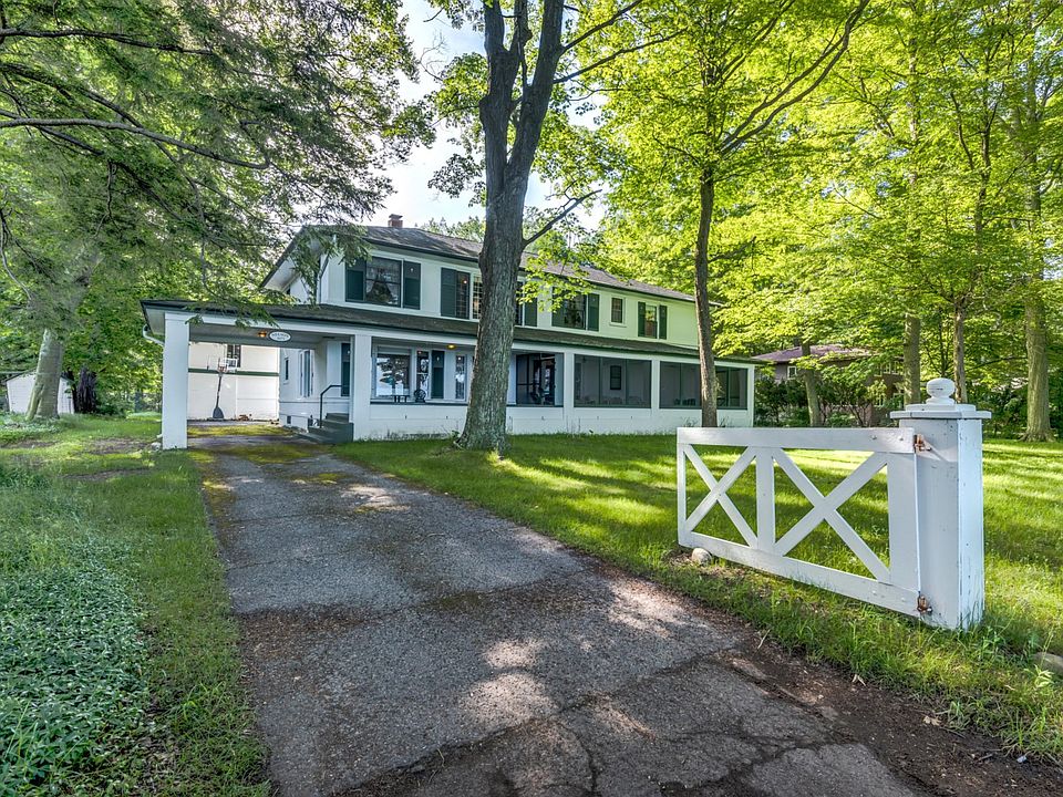 1st image of 3075 Lakeshore Dr