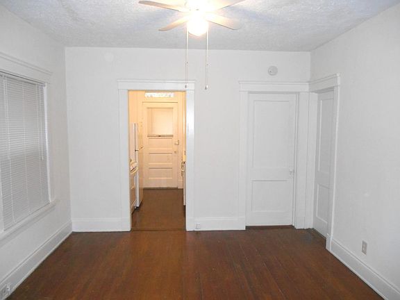 5th image of 11715 Nelson Ct