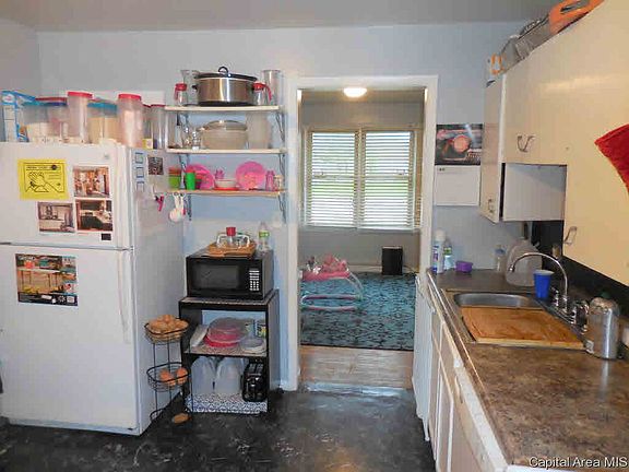 4th image of 636 S Henderson St