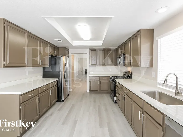 3336 Surfline Dr — Photo 6