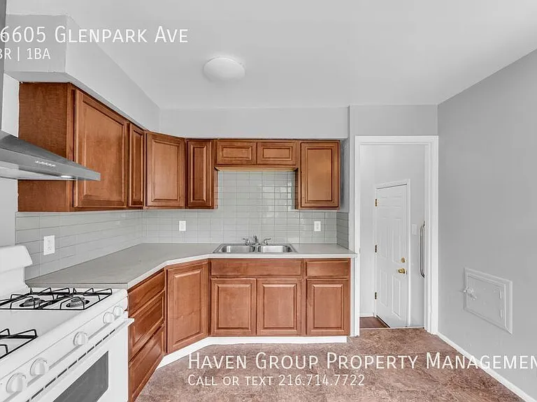 16605 Glenpark Ave — Photo 7
