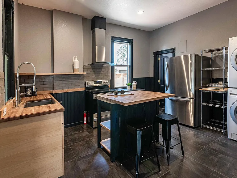 3201 Bruce Randolph Ave — Photo 5