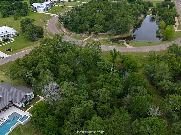 3rd image of 18998 Meadows Overlook Ln