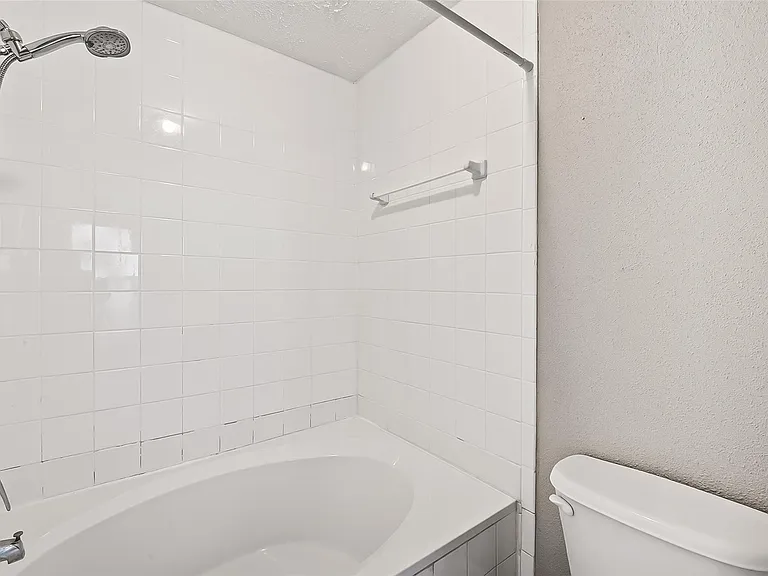 12403 Meadow Ridge Dr — Photo 28