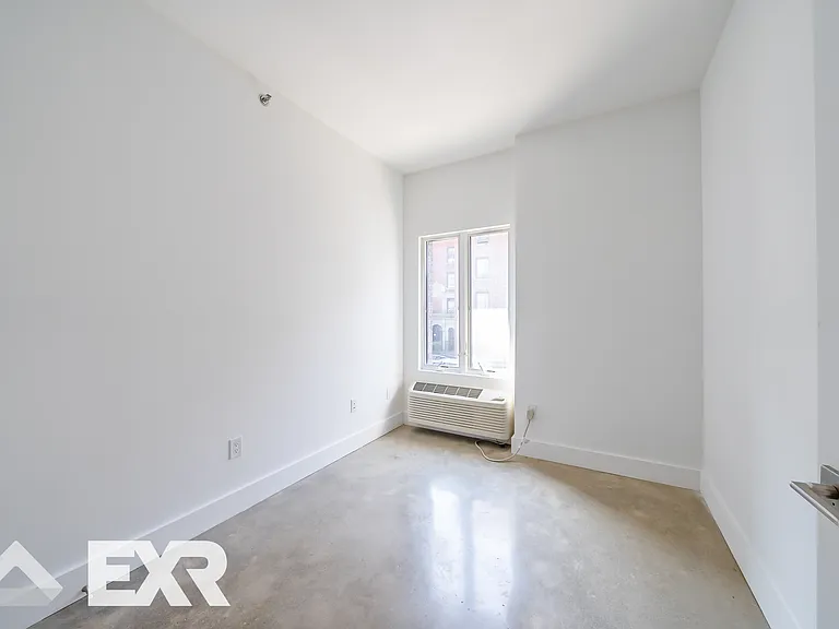 1915 Beverley Rd #204 — Photo 8