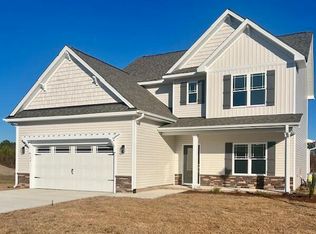 104 Sunny Acres Ln, Clinton, NC 28328