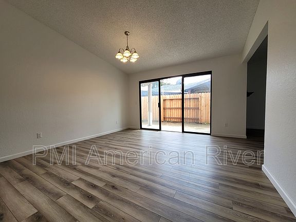 5th image of 7663 Lakewood Park Dr
