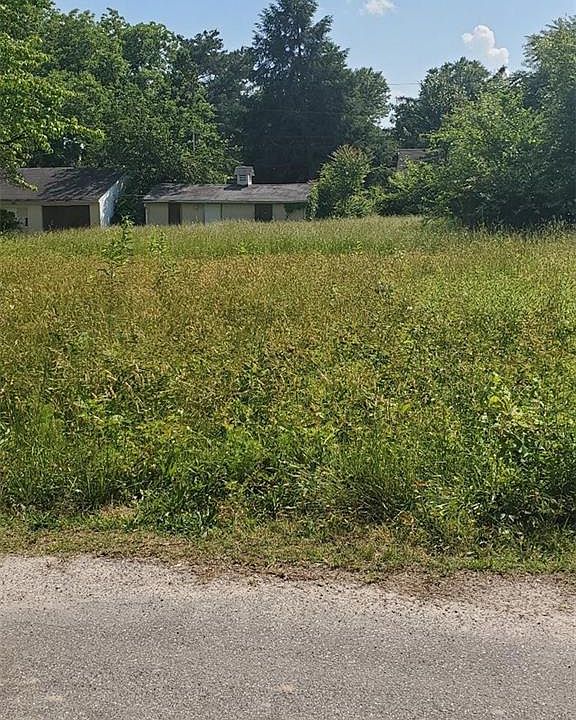 2nd image of 3143 Dupont Ave