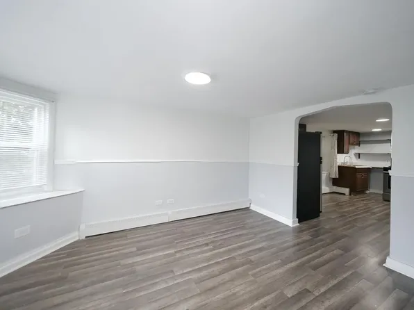 3250 N Albany Ave #G, Chicago, IL 60618
