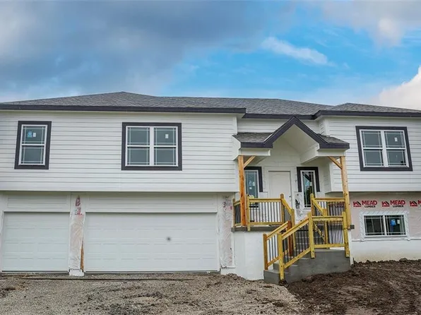 830 Cedar Ridge Dr, Raymore, MO 64030