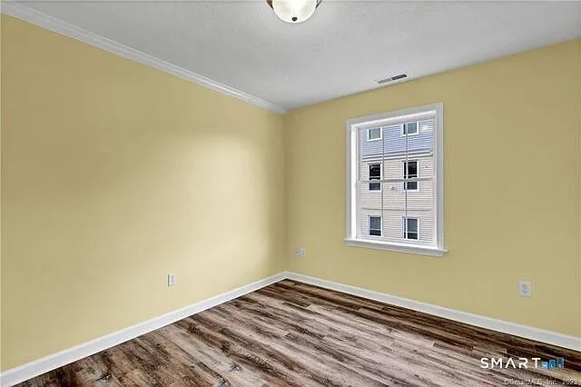 220 Alder St — Photo 9