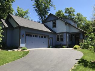110 Spruce St, Mahtomedi, MN 55115