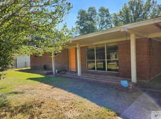 18 Wisteria Dr, Texarkana, TX 75503