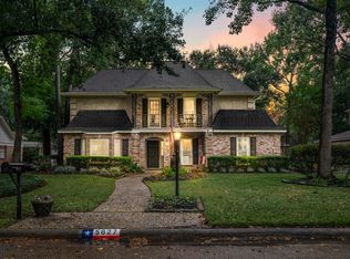 5627 Willow Walk St, Houston, TX 77069