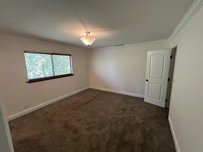 19141 Ravenhill Rd — Photo 16