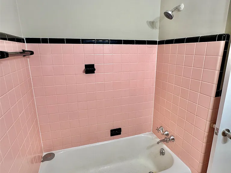 804 Hillman St — Photo 24