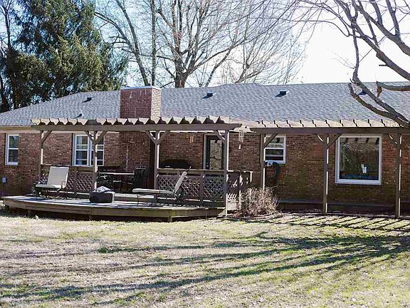 4th image of 306 Williamsburg Rd