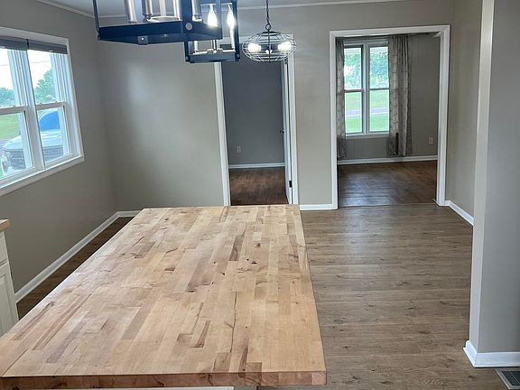 5th image of 1002 N 1st St