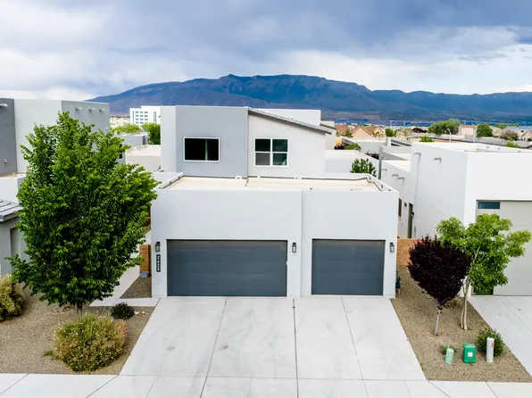 2422 Lynn Rd SE, Rio Rancho, NM 87124