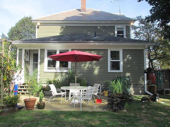 2nd image of 12 Smith St