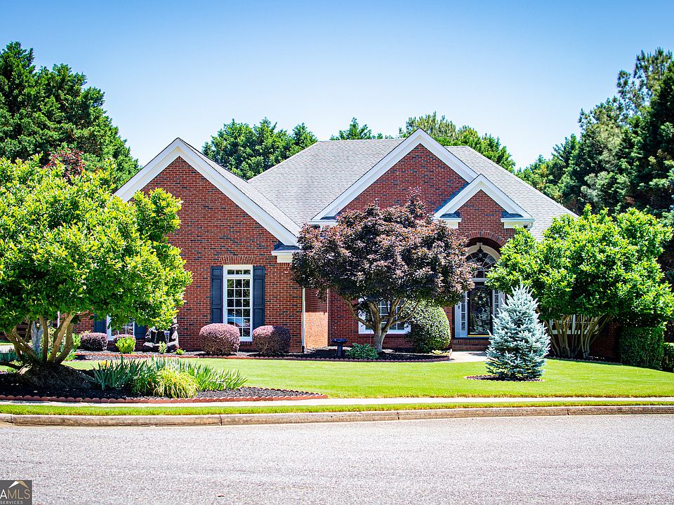 1st image of 303 Ivy Brook Ct